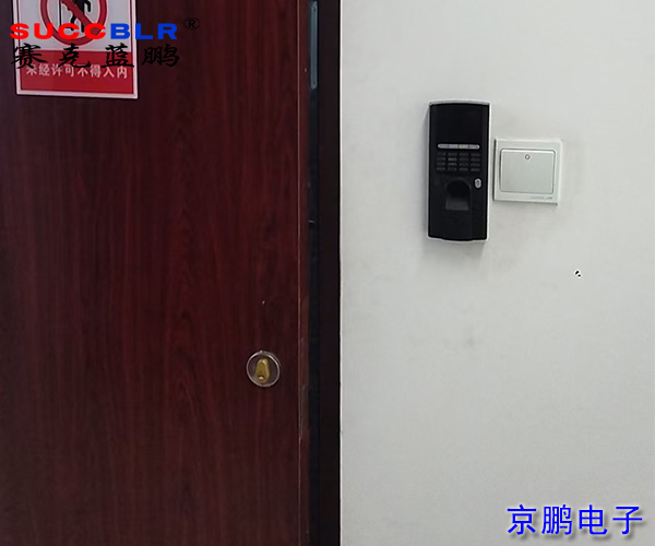 ba71708d5609e3e2c8fea9a89ec1f9d6.jpg